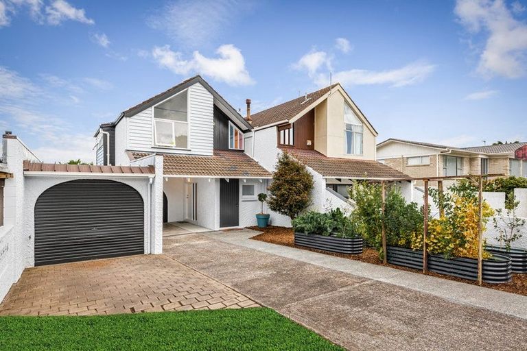Photo of property in 16a Matuhi Rise, Henderson, Auckland, 0612