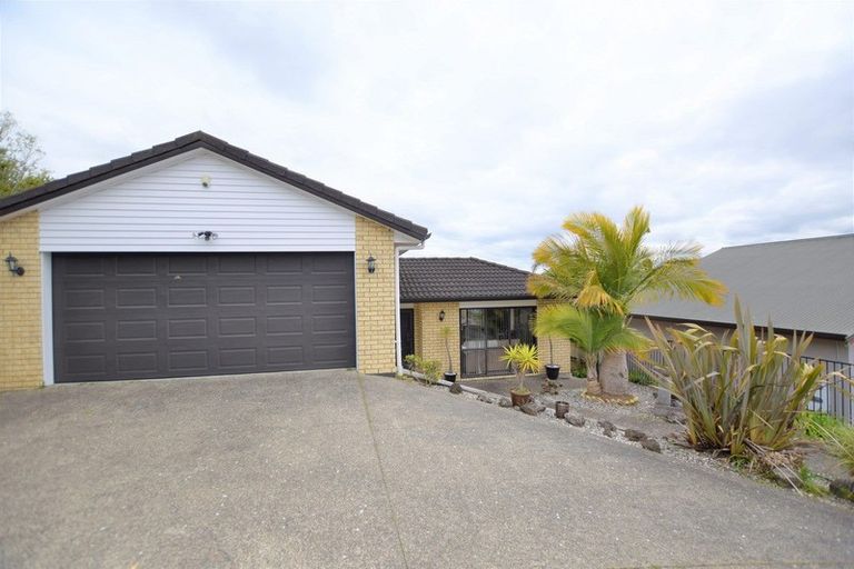 Photo of property in 24 View Ridge Drive, Ranui, Auckland, 0612