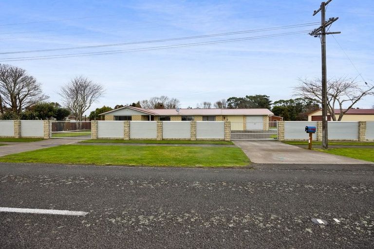 Photo of property in 38 Ketemarae Road, Normanby, Hawera, 4675
