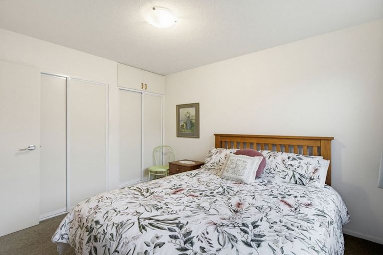 Photo of property in 8 Kennedys Bush Road, Halswell, Christchurch, 8025