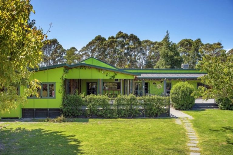 Photo of property in 12 Huna Road, Coastlands, Whakatane, 3191