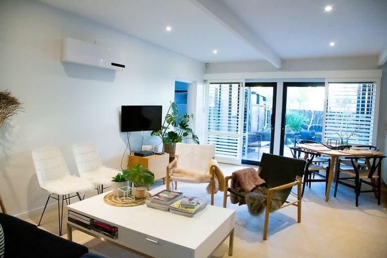 Photo of property in 2/246 Lake Road, Hauraki, Auckland, 0622