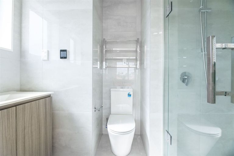 Photo of property in 49a Titirangi Road, New Lynn, Auckland, 0600