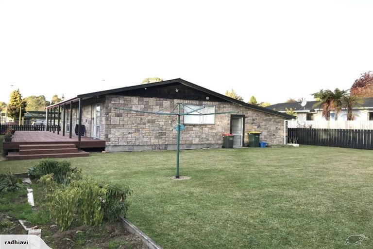 Photo of property in 95 Aquarius Drive, Kawaha Point, Rotorua, 3010