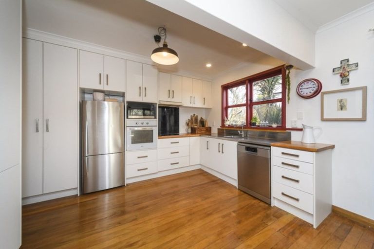 Photo of property in 98a Limbrick Street, Terrace End, Palmerston North, 4410