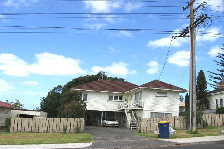 Photo of property in 4/19a Verbena Road, Birkdale, Auckland, 0626