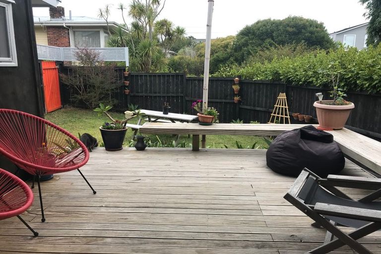 Photo of property in 2/25 Birchfield Road, Hauraki, Auckland, 0622