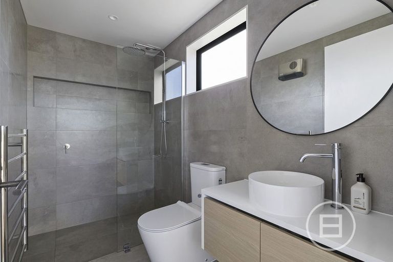 Photo of property in 21 Marjon Drive, Wanaka, 9305