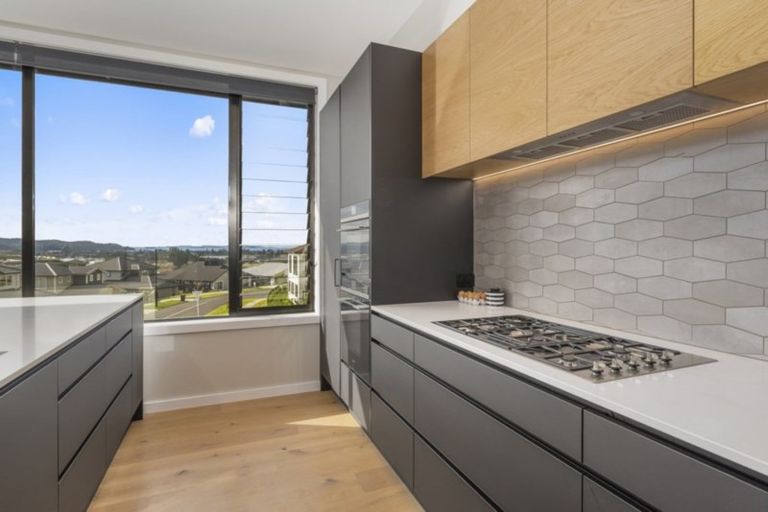 Photo of property in 57 Cilliers Drive, Silverdale, 0932