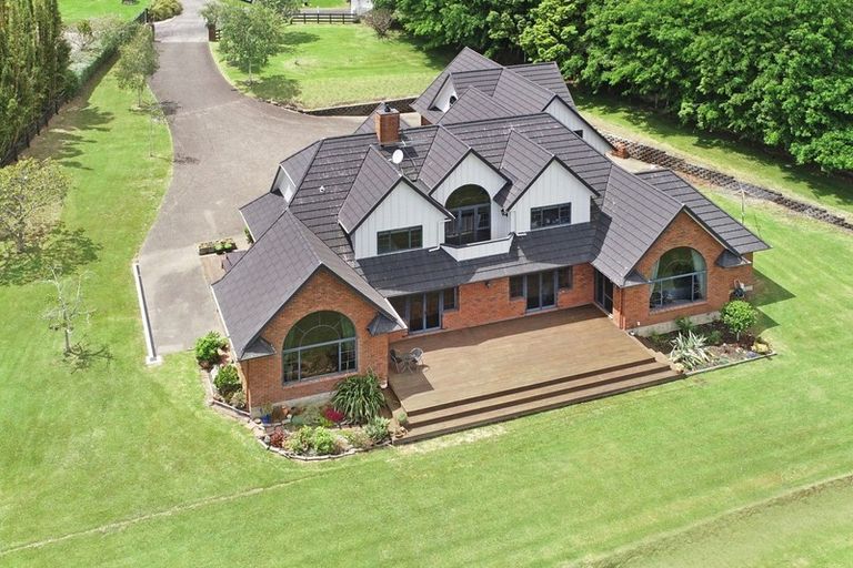 Photo of property in 473c Redoubt Road, Totara Park, Auckland, 2019