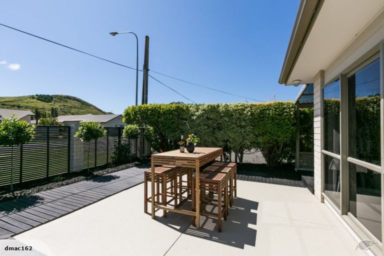 Photo of property in 4 West Place, Greenmeadows, Napier, 4112