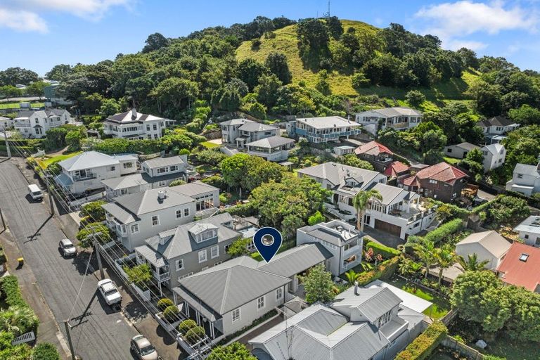 Photo of property in 21 St Aubyn Street, Devonport, Auckland, 0624