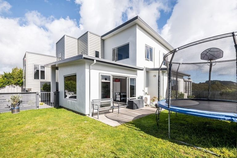 Photo of property in 104 Navigation Drive, Whitby, Porirua, 5024