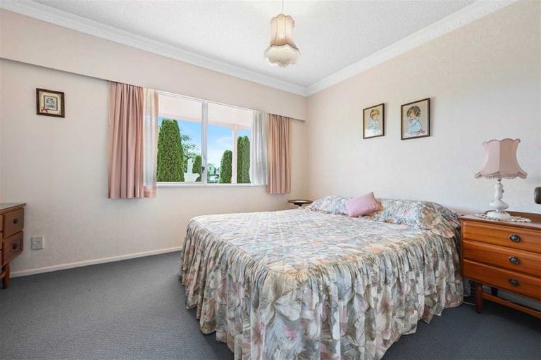 Photo of property in 43 Delamare Road, St Andrews, Hamilton, 3200