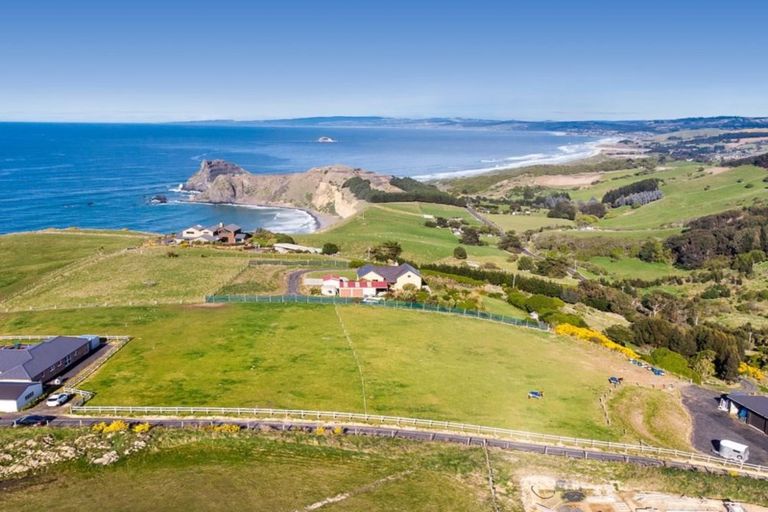 Photo of property in 173 Blackhead Road, Blackhead, Dunedin, 9076
