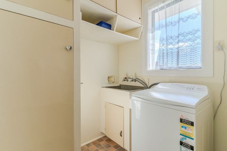 Photo of property in 16 Esk Place, Mosgiel, 9024