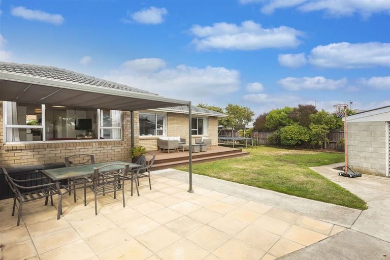 Photo of property in 5 Royal Park Drive, Parklands, Christchurch, 8083