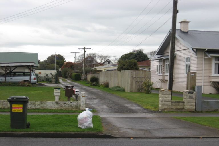 Photo of property in 68b Queen Street West, Levin, 5510