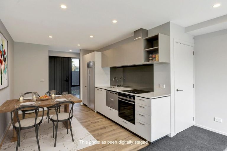 Photo of property in 4/9 Grove Road, Addington, Christchurch, 8024