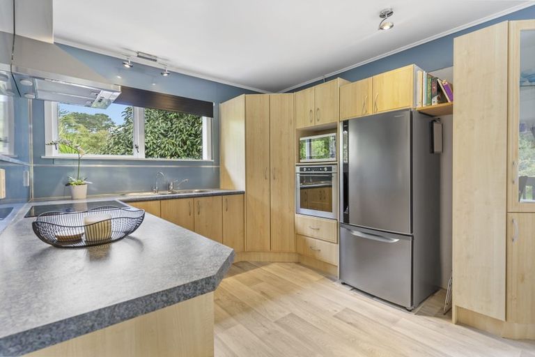 Photo of property in 673 West Coast Road, Oratia, Auckland, 0604