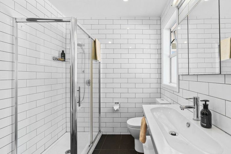 Photo of property in 67 Kuratawhiti Street, Greytown, 5712