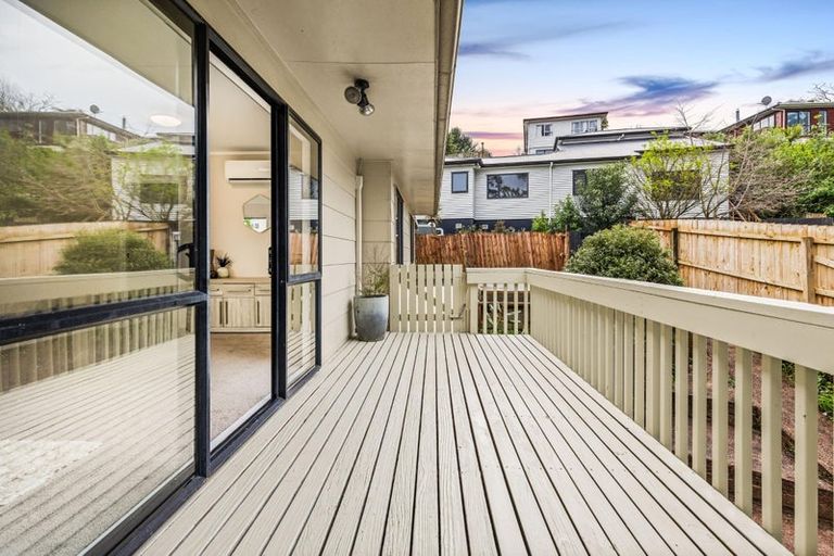 Photo of property in 3 Fernhaven Place, Massey, Auckland, 0614