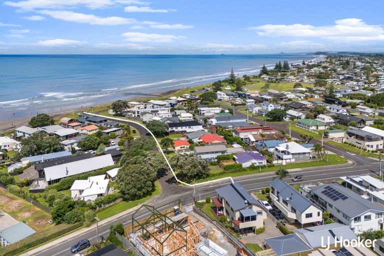 Photo of property in 19 Beach Road, Waihi Beach, 3611