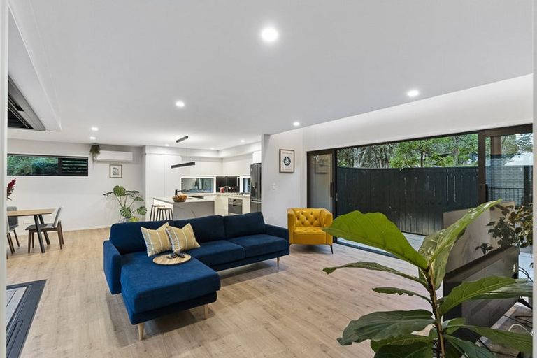 Photo of property in 10a Surville Place, Mairangi Bay, Auckland, 0630