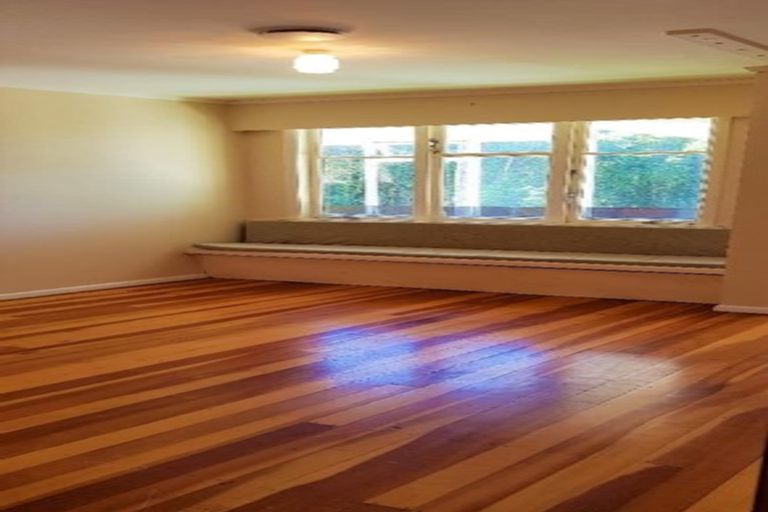 Photo of property in 26 Arapiko Street, Johnsonville, Wellington, 6037