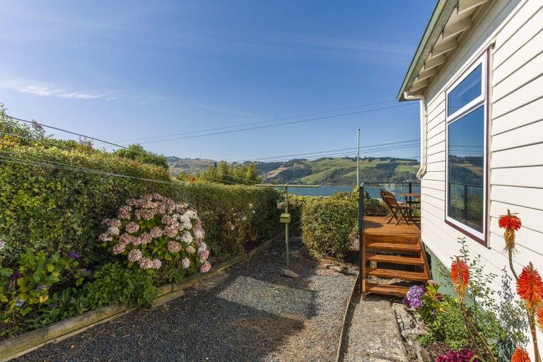 Photo of property in 11 Monowai Road, Ravensbourne, Dunedin, 9022