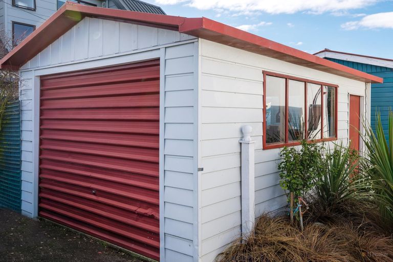 Photo of property in 18 Manse Street, Waimate, 7924