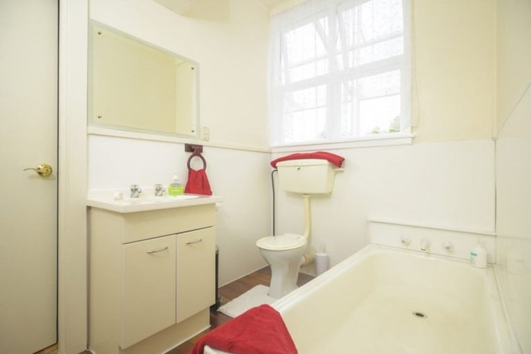 Photo of property in 20 Tilden Avenue, Hillcrest, Auckland, 0627