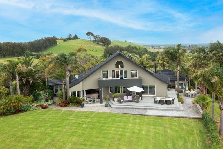 Photo of property in 247 Clevedon Kawakawa Road, Clevedon, 2585