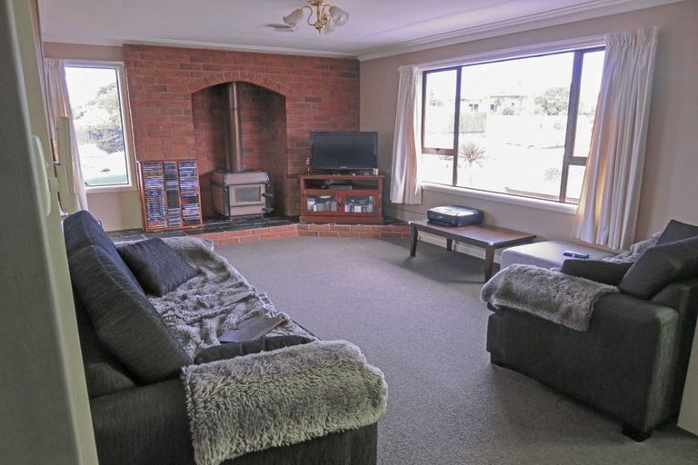 Photo of property in 220 Conyers Street, Strathern, Invercargill, 9812