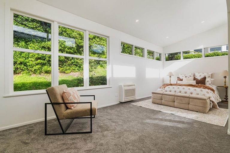 Photo of property in 2/1c Bank Street, Hillcrest, Auckland, 0627