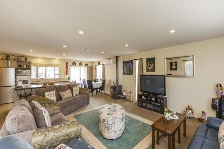 Photo of property in 12 Humphries Place, Awapuni, Palmerston North, 4412