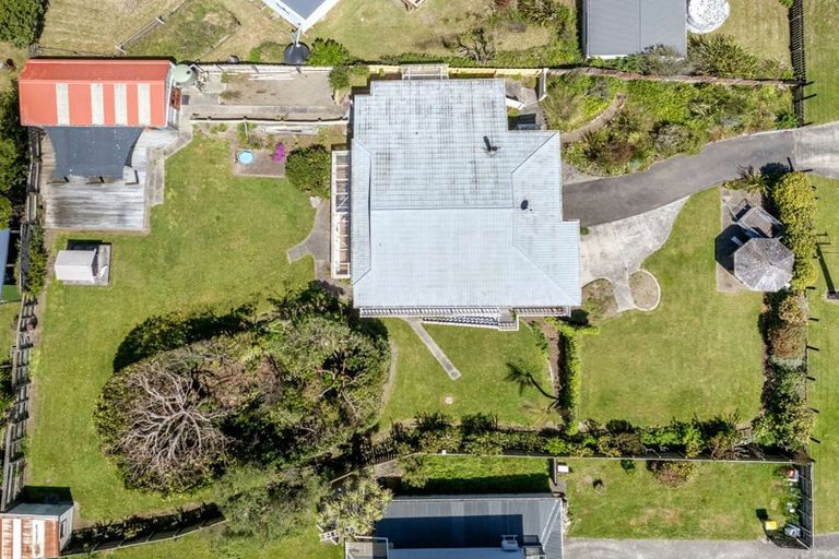 Photo of property in 14 Manga-pirau Street, Waikawa Beach, Manakau, 5573