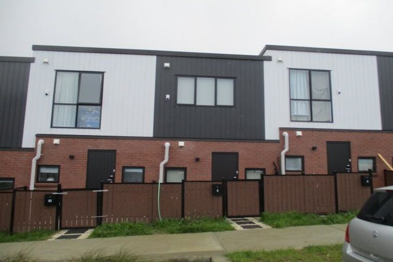 Photo of property in 8 Treeline Lane, Flat Bush, Auckland, 2019