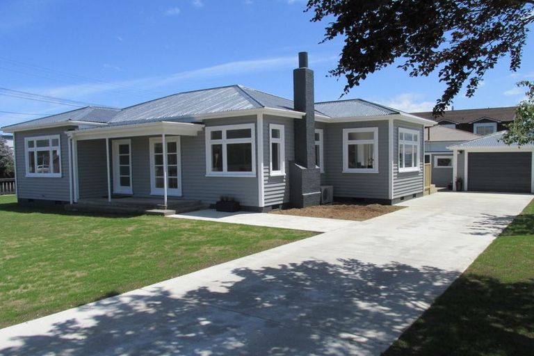 Photo of property in 7 Dixon Street, Carterton, 5713