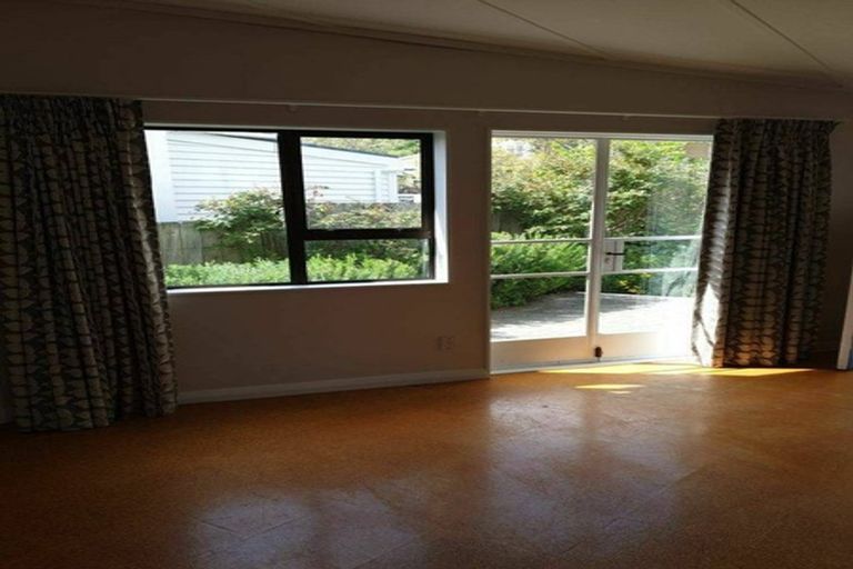 Photo of property in 115 Muritai Road, Eastbourne, Lower Hutt, 5013