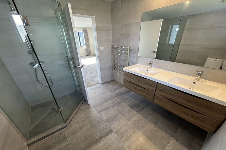 Photo of property in 9 St Claire Road, Silverdale, 0932