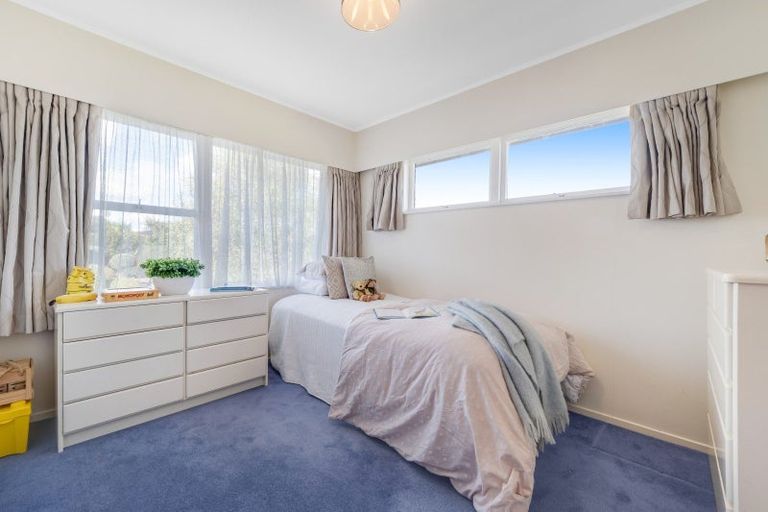 Photo of property in 8 Fielding Crescent, Farm Cove, Auckland, 2012