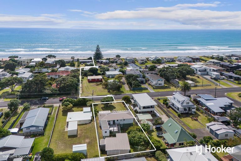Photo of property in 70 Dillon Street, Waihi Beach, 3611