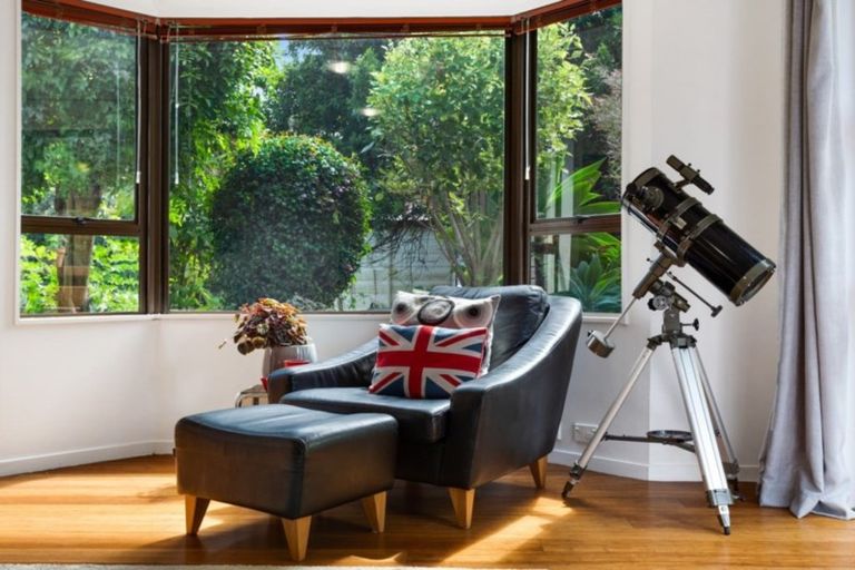 Photo of property in 1/203 Lake Road, Belmont, Auckland, 0622