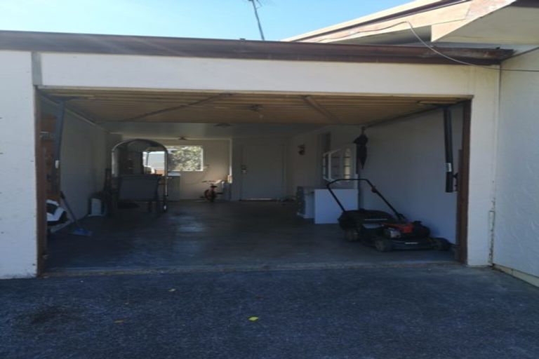 Photo of property in 3/7 Highland Park Drive, Highland Park, Auckland, 2010