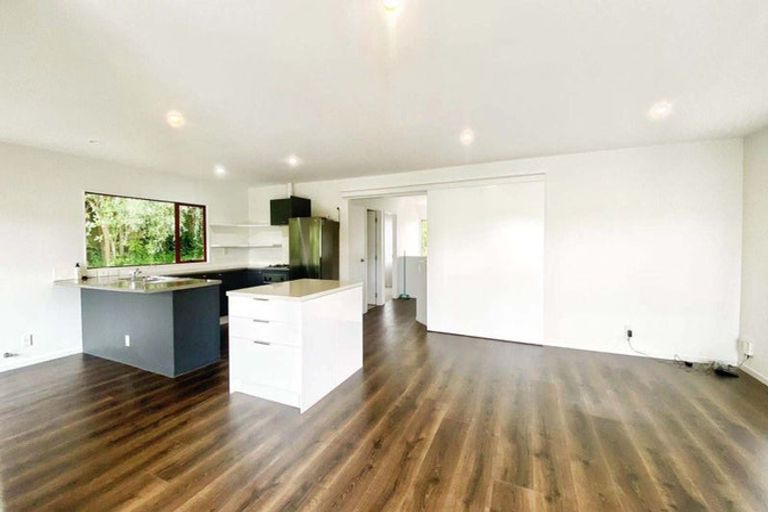 Photo of property in 11b Langana Avenue, Browns Bay, Auckland, 0630