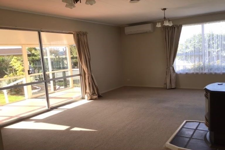 Photo of property in 2 Pitman Place, Waimate, 7924