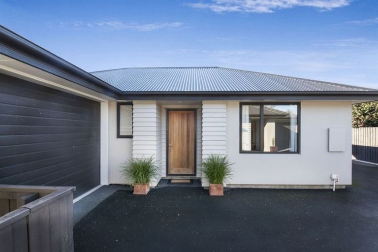 Photo of property in 109b Memorial Avenue, Burnside, Christchurch, 8053
