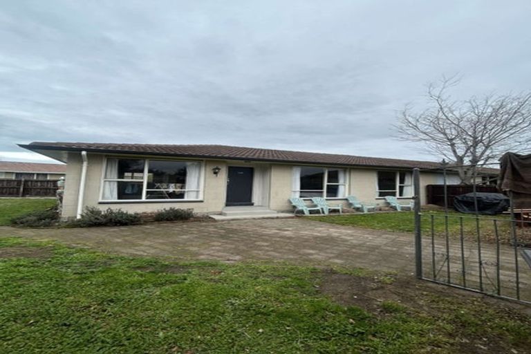 Photo of property in 2/23 Branksome Place, Parklands, Christchurch, 8083