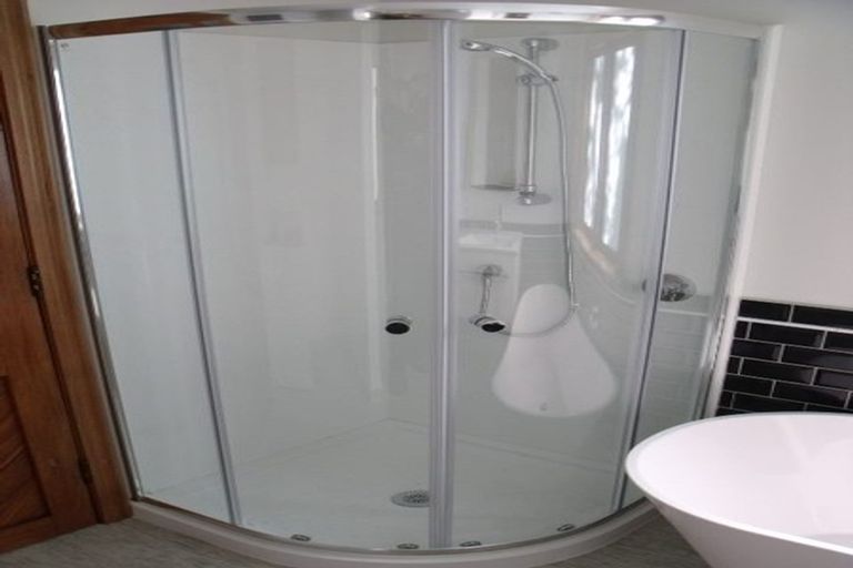 Photo of property in 27 Moffitt Street, Vogeltown, Wellington, 6021